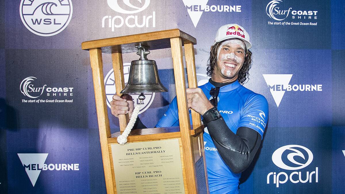 Jordy Smith has taken out the 2017 Rip Curl Pro Bells Beach in a thrilling final against Caio Ibelli. This result rockets Smith to No.2 on the WSL Jeep Ranking. Picture: WSL/Sloane