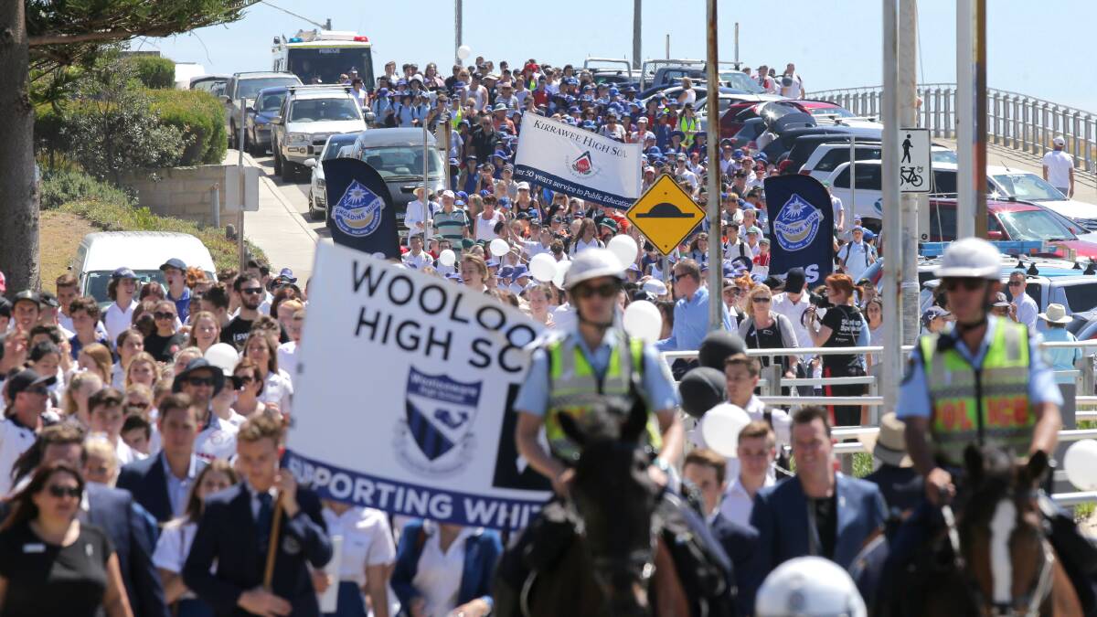 More than a thousand people took part in the Sutherland Shire White Ribbon Walk today. Pictures: John Veage