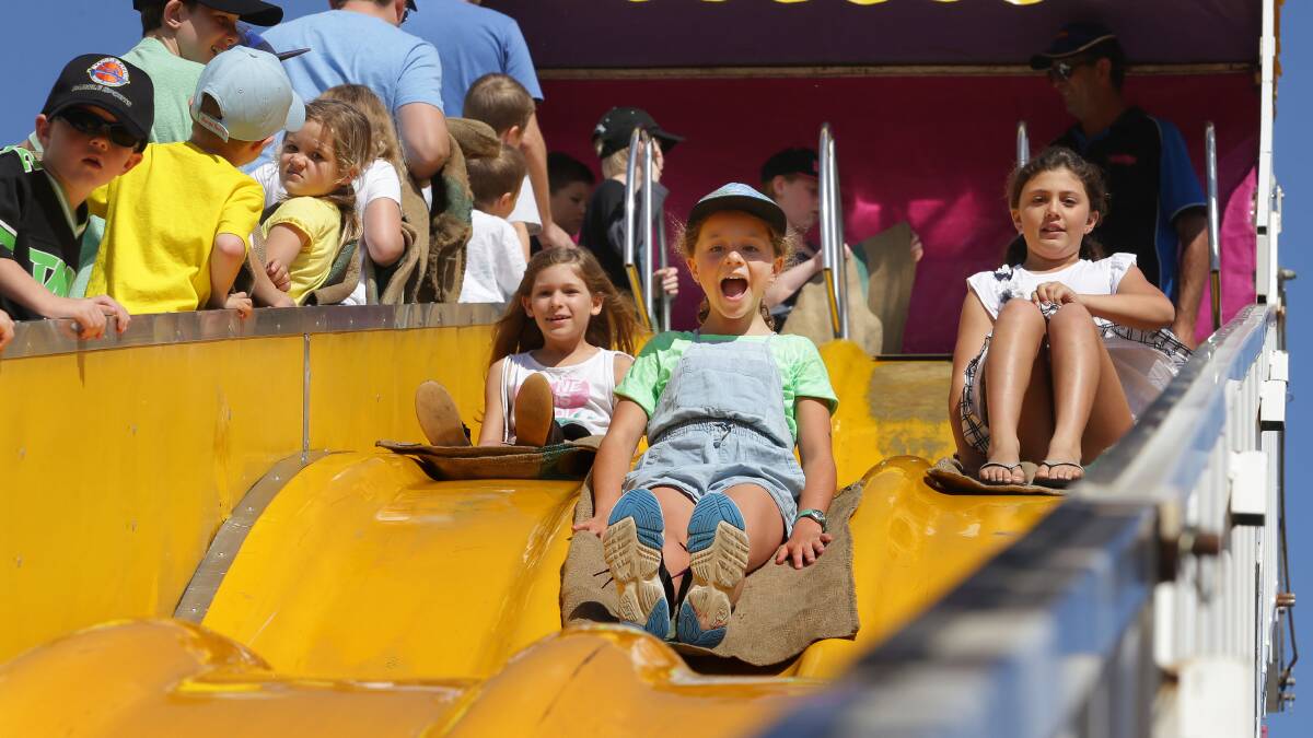 Thousands attend the Cronulla Easter Show. Photos: John Veage and BD Productions