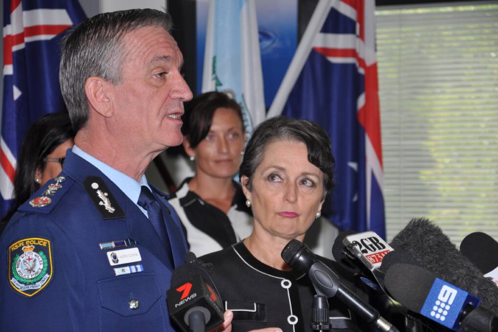The then police commission Andrew Scipione, Pru Goward and Jennifer Armstrong, a domestic violence survivor and 2016 NSW Woman of the Year, at the launch of the DVDS. 