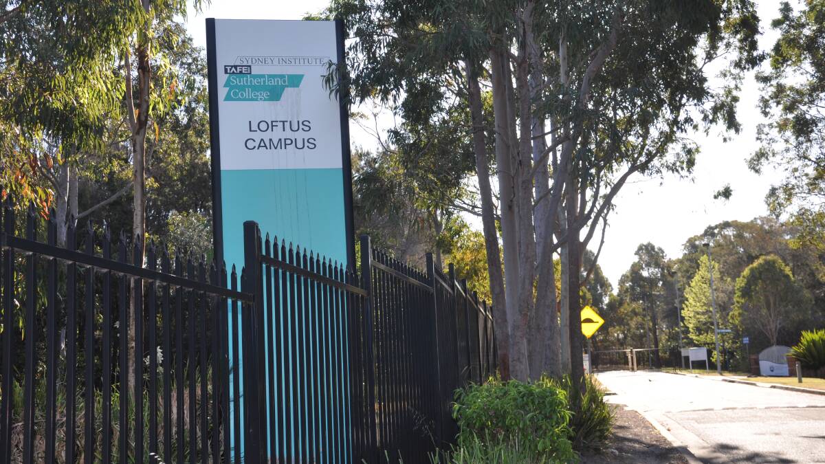Entrance to the TAFE and university site on Rawson Avenue.