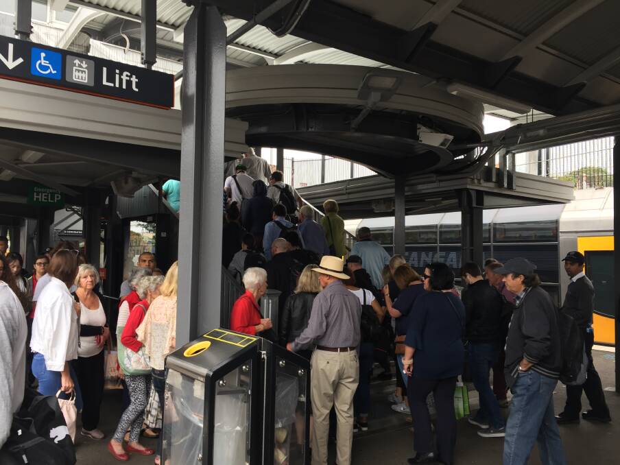 The accident has caused major delays on the Eastern Suburbs and Illawarra line.