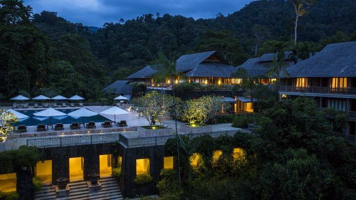 The Datai Langkawi has been designed to be enveloped by the surrounding rainforest that cascades from the mountains to the ocean. 