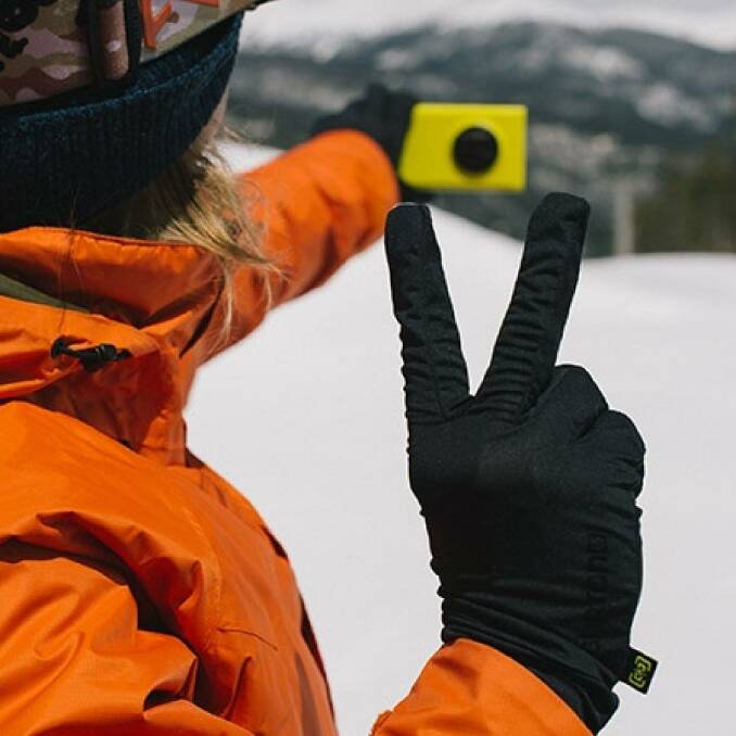 Burton ScreenGrab Gloves are designed to keep hands warm while enabling wearers to operate smart phone technology.
