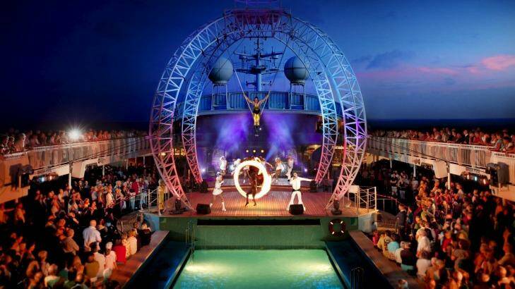 Live performers on the Pacific Jewel. Photo: P&O Cruises 