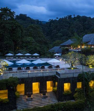 The Datai Langkawi has been designed to be enveloped by the surrounding rainforest that cascades from the mountains to the ocean. 