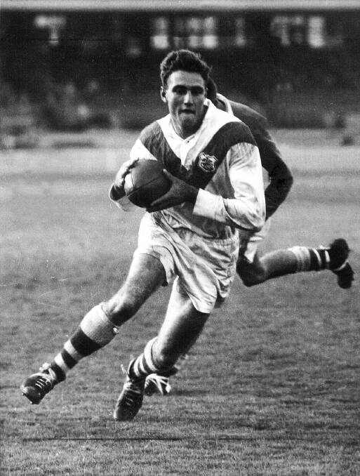 Reg Gasnier in action for St George. Picture: Fairfax Archives
