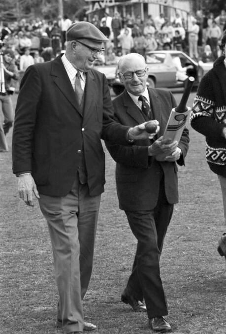 St George legends: The late Bill O’Reilly (left) and the late Sir Donald Bradman in 1976. Picture: Robert Pearce.
