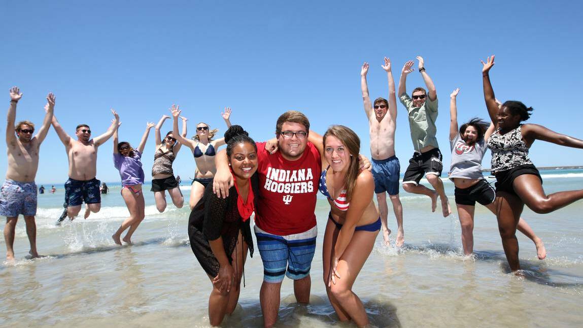 THE STANDARD (Warrnambool) - Kentucky Western University students Paige Freeman, David Saling and Afton Conner are in Warrnambool this week as part of a Deakin Uni exchange. Picture: VICKY HUGHSON
