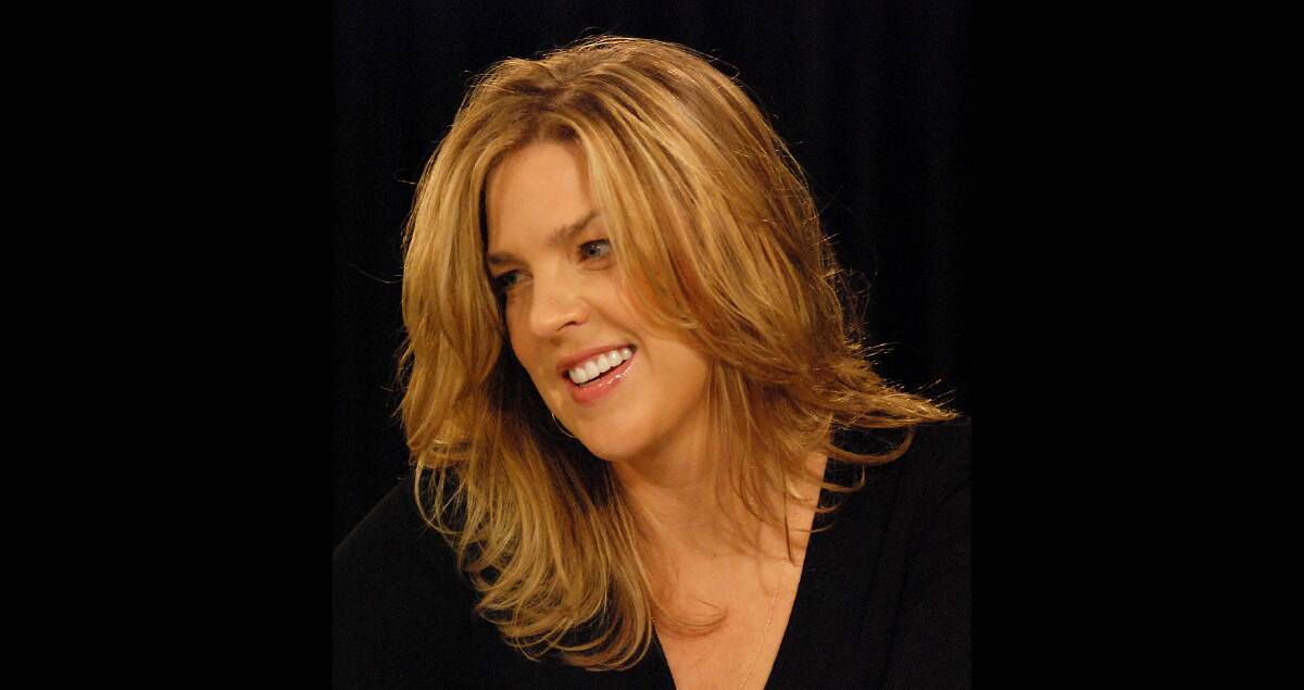 DIANA KRALL: Live and lovely in Paris.