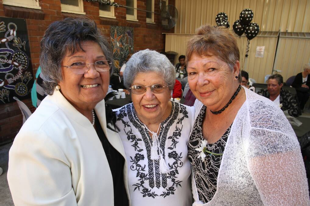 Black and white lunch: Deanna Schreiber, Elizabeth Homer and Barbara Simms-Keeley at the Kurranulla reconciliation lunch. Picture: Jane Dyson