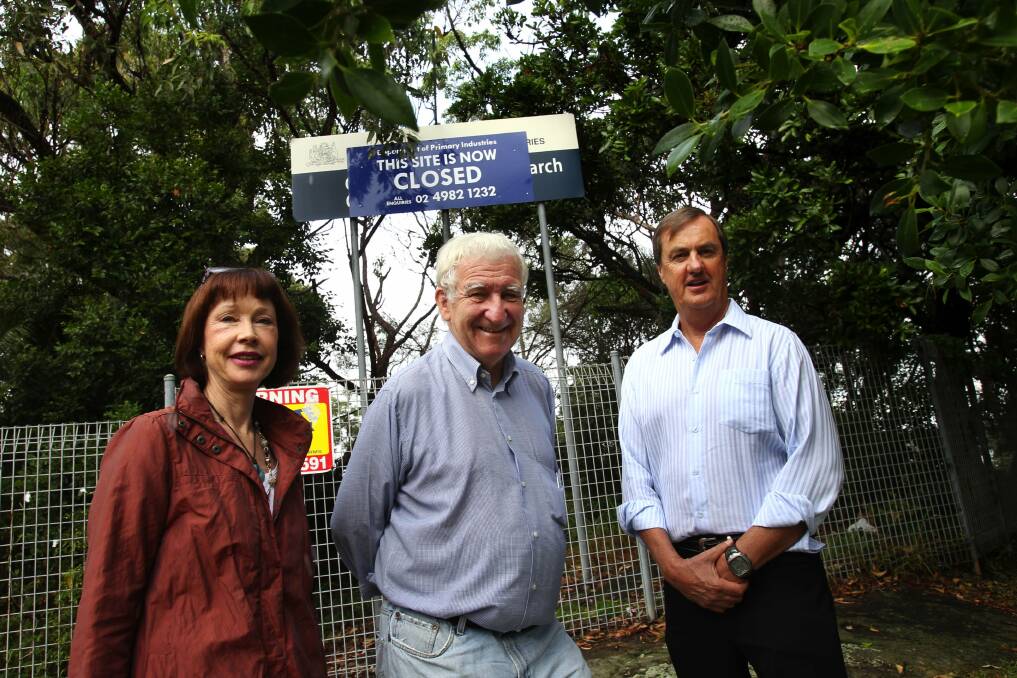 Community link: Mary Jacobs, councillor Kevin Schreiber (middle) and Mark Aprilovic in front of the closed Fisheries centre. Picture: John Veage