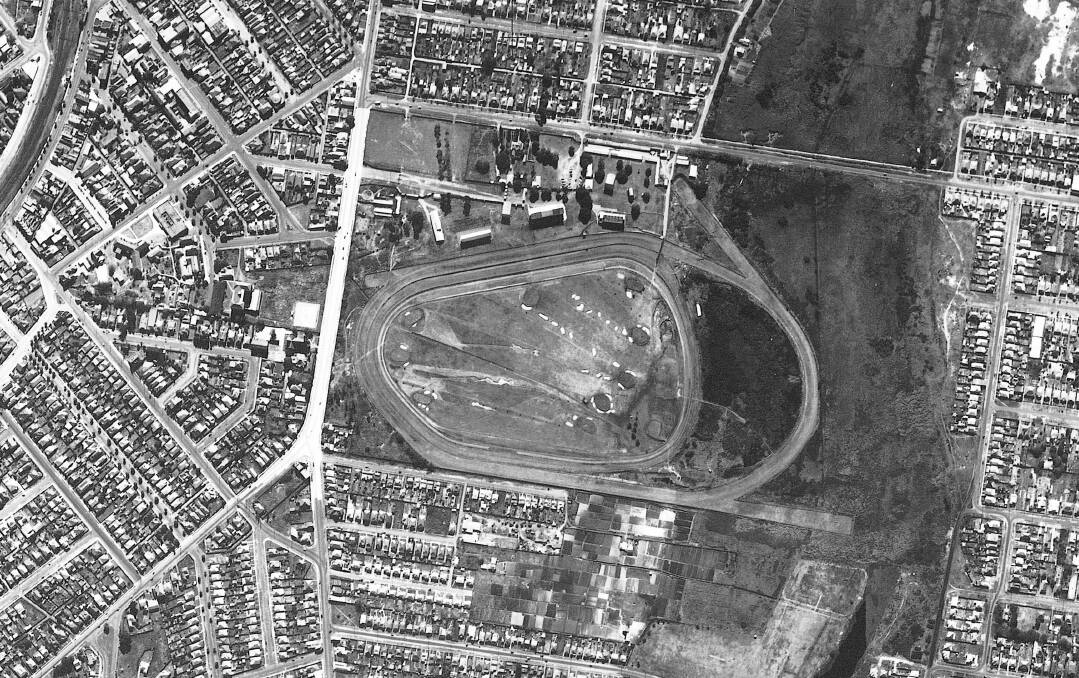 An aerial picture of the racecourse at Kogarah, 1952. 