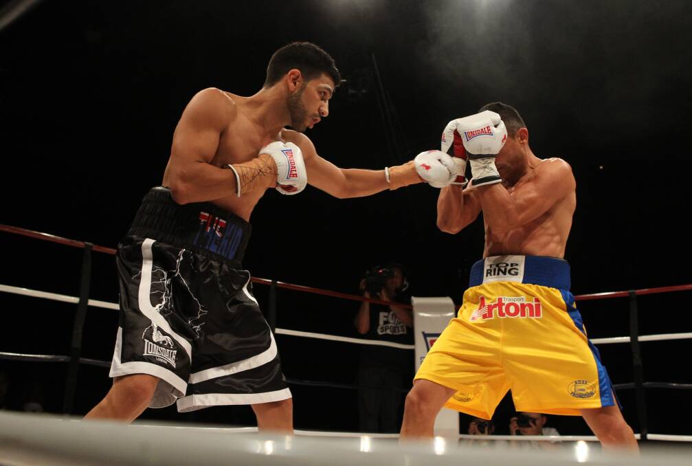 Wants a fight: Billy Dib (left) is searching for an opponent again. Picture: Simon Alekna
