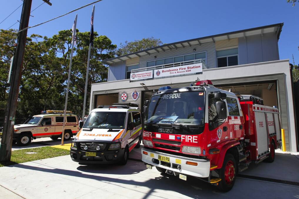 Shared base: Health Minister Jillian Skinner officially opens the combined ambulance and fire staion at Bundeena. Picture: John Veage