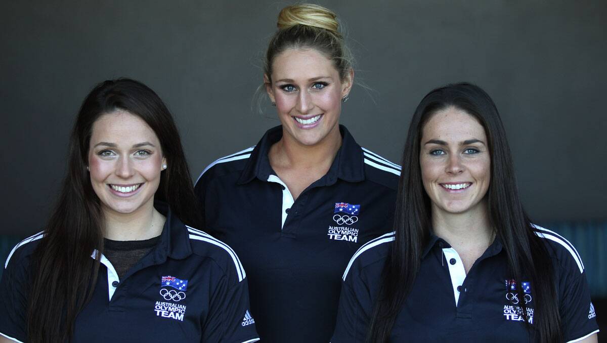Senior runner up winner-Nicola Zagame,Holly Lincoln-Smith and Alicia McCormack.Picture John Veage