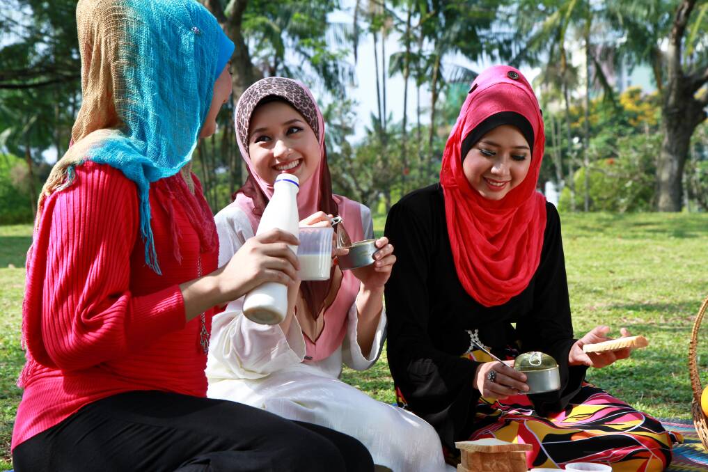The theme of 2019 Refugee Week is 'Share a meal, share a story'. Bayside and Georges River Councils are co-hosting two events with Advance Diveristy Services in support.