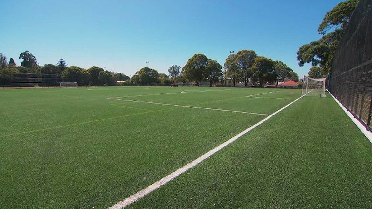 ouncillor Greta Werner tabled the petition and submitted a motion to the March 23 calling on the council to note the concerns of residents that synthetic fields in Bayside, such as Gardiner Park (pictured) can become dangerously hot on days over 28 degrees Celsius.