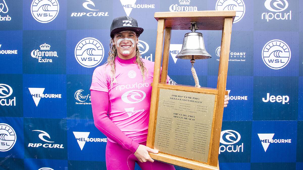 Courtney Conlogue of the USA  successfully defending her Rip Curl Pro Bells Beach title by defeating 6X World Champion Stephanie Gilmore of Australia in the final  Picture: WSL / Cestari 