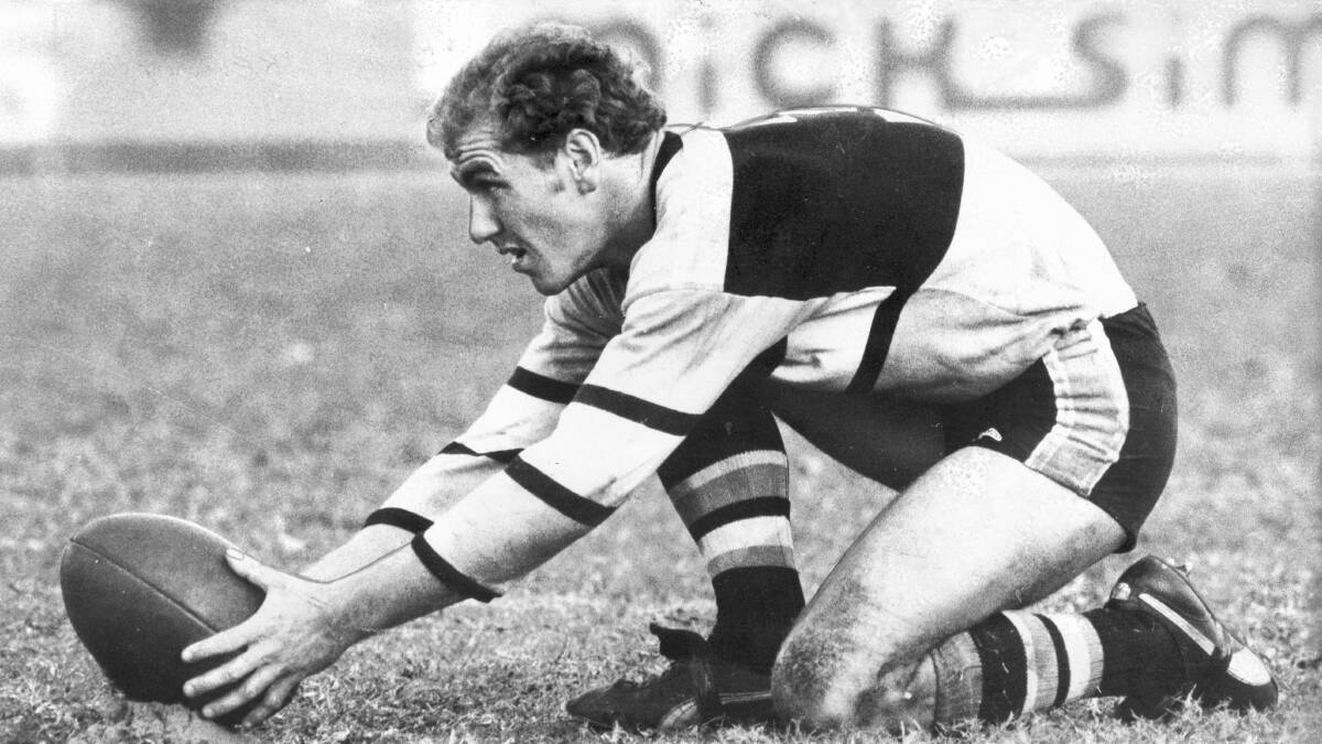 Legend: Steve Rogers lines up a shot at goal for Cronulla at Shark Park. Picture: Fairfax Archives