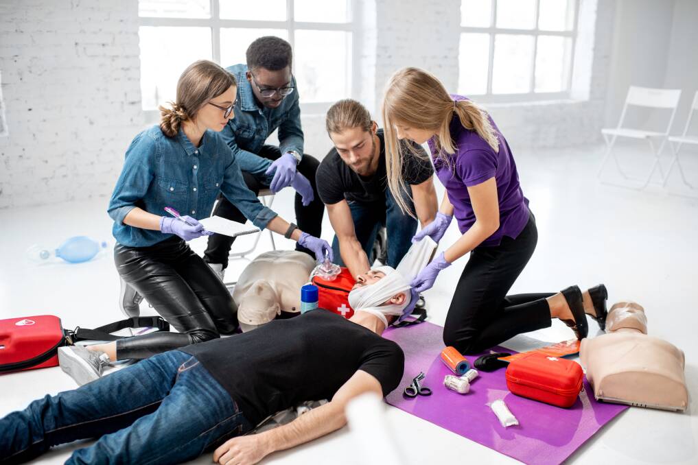 Should knowing first aid be compulsory?