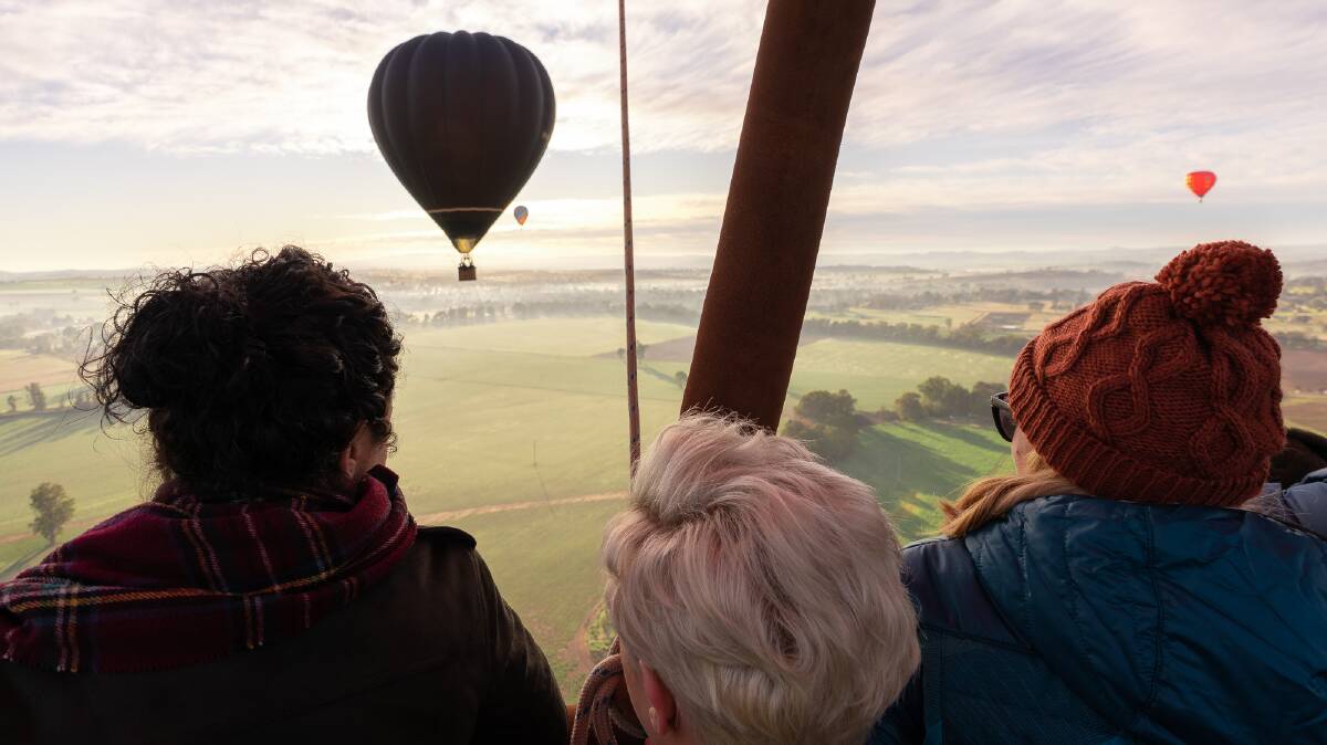 Passengers on Balloon Joy Flights in Canowindra are asked to face outwards to reduce the risk of coronavirus.