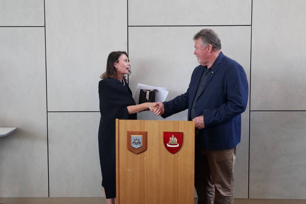St George Hospital general manager Leisa Rathborne thanks Phill Bates for the foundation's significant contributions to the project. Picture: Chris Lane