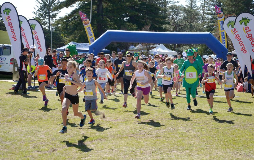 Fun run for a community cause: Participants were off to a flying start at the 2016 St George Bank Beachside Dash. Picture: Mark Rowland


