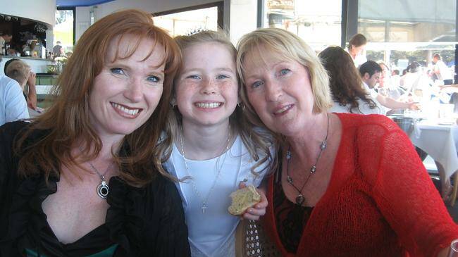 Family inspiration: Leah Barthel, her daughter Cheyanne Crammond and mother Chris Barthel in 2009, two years before Chris died and became an organ donor. 
