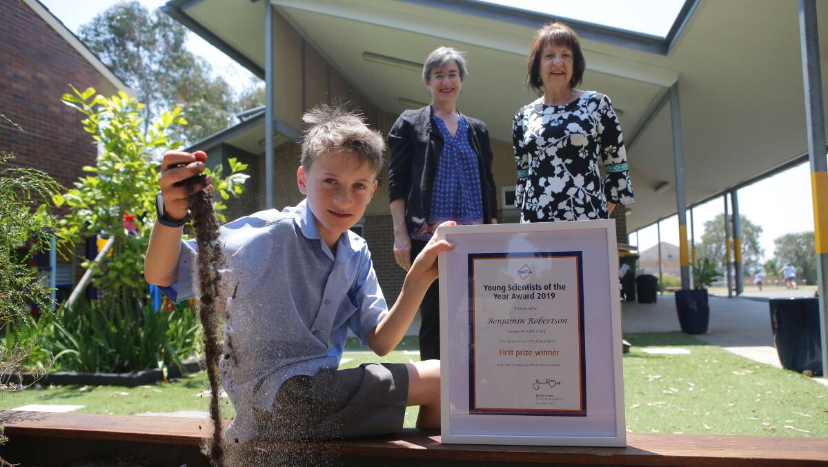 Bright mind: Ben Robertson, school librarian Fay Prideaux and NATA state manager Susan Jones. Picture: John Veage