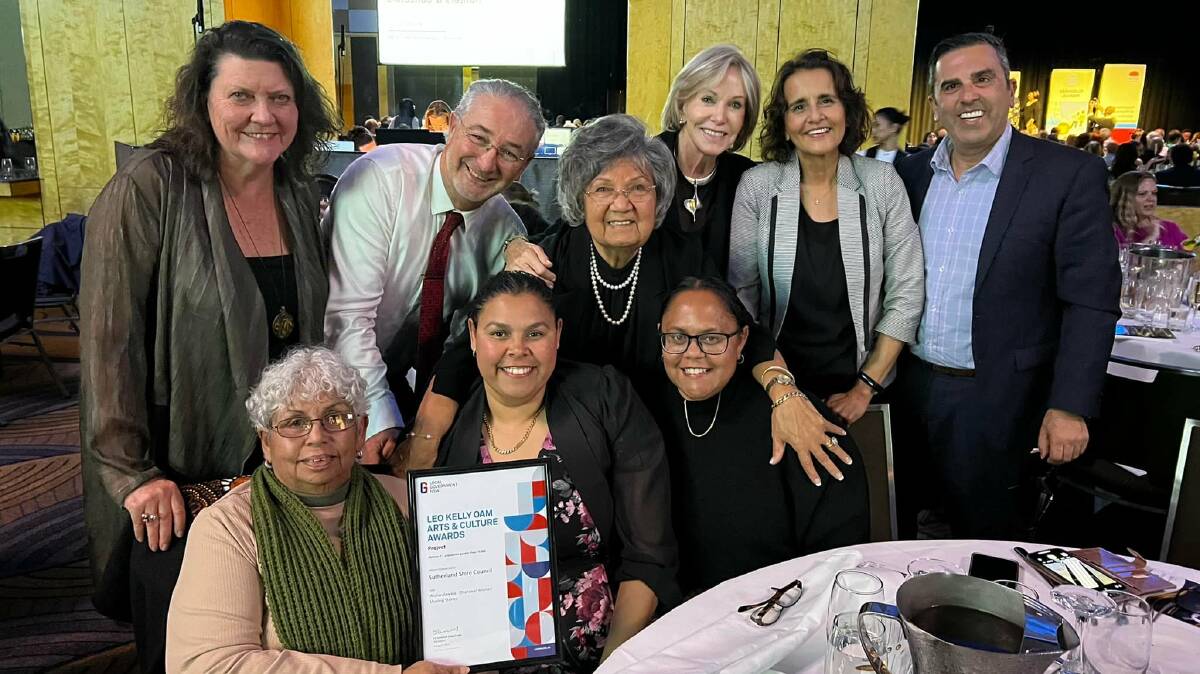 Celebrating the award are women who were involved in producing the exhibition, Belinda Hanrahan and Byron Hurst (Hazelhurst), Deanna Schreiber (Kurranulla Aboriginal Corporation chair), mayor Carmelo Pesce, deputy mayor Carol Provan and Cr Diedree Steinwall. Picture: Facebook