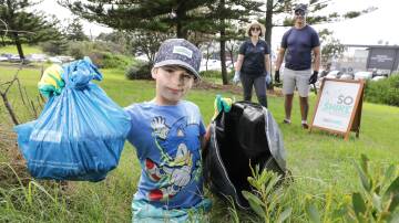 Capponi, seven, of Miranda, was among volunteers who worked in 33 degree heat at Wanda on Clean Up Australia Day. Picture by John Veage