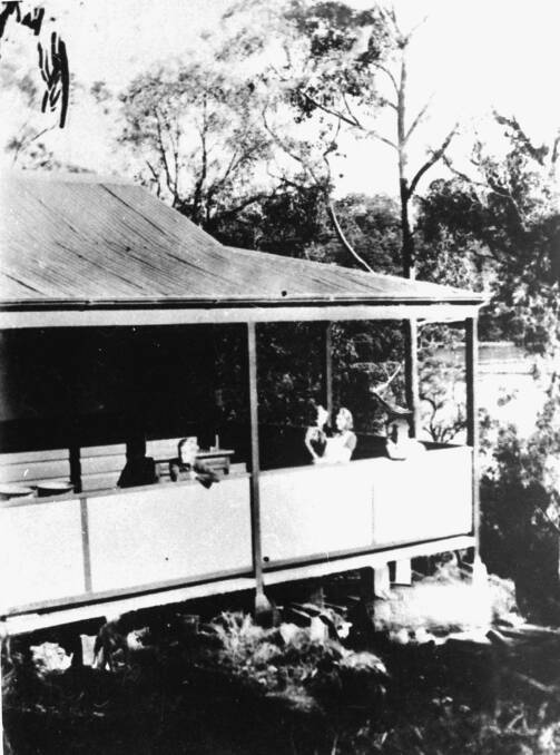 the cottage in which Henry Lawson lived at Como.