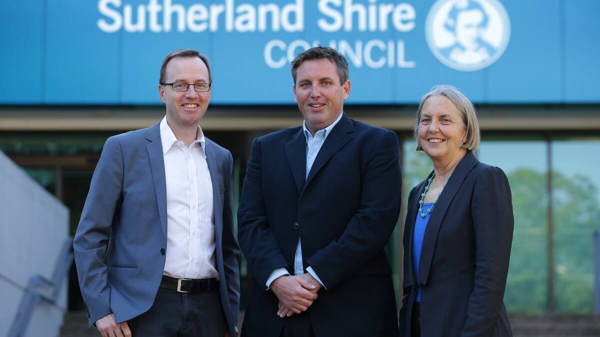 Shire policy launch: David Shoebridge (left), Nathan Hunt and Lee Rhiannon. Picture:John Veage