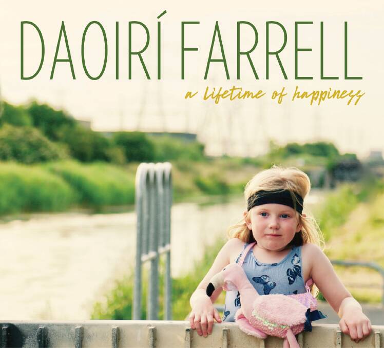 Daoirí Farrell brings his stellar voice and Irish Bouzouki to Sydney
