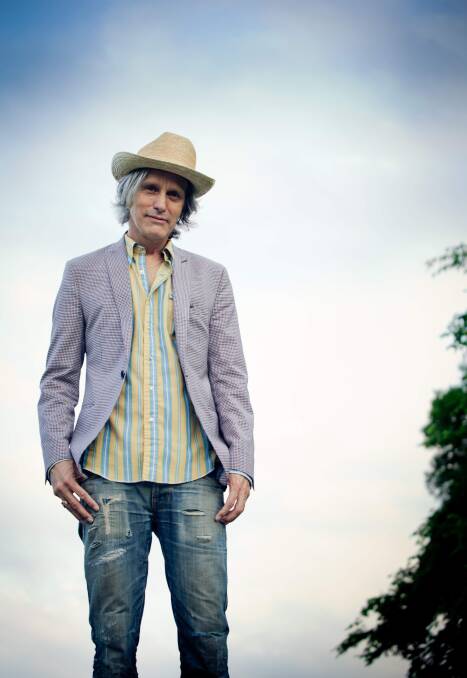 American singer-songwriter Steve Poltz: "Most people tour Australia for a week, but I tell them that they’re missing out on so much". 