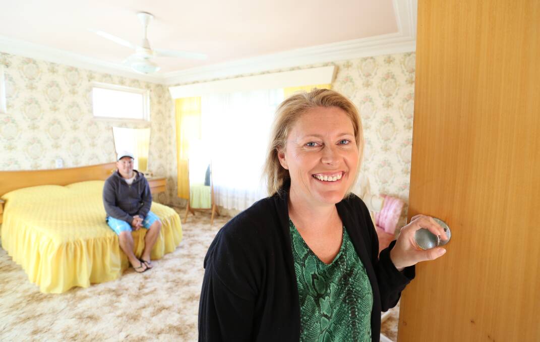 Debbie and Bill Sawtell - winning bidders of the auction of the 'Puberty Blues' house at 4 Oaks Street, Cronulla, in 2012. Picture Brianne Makin