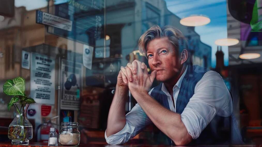 Perth artist Tessa MacKay's portrait of actor and producer David Wenham titled Through the Looking Glass, which won the 2019 Archibald Packing Room Prize. Pictue: AAP