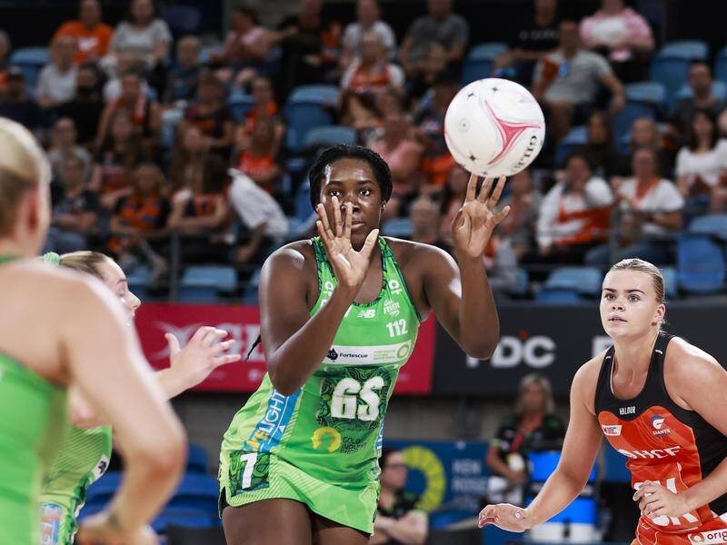 West Coast Fever have staved off a late Giants onslaught to win a tense Super Netball contest. (Mark Evans/AAP PHOTOS)