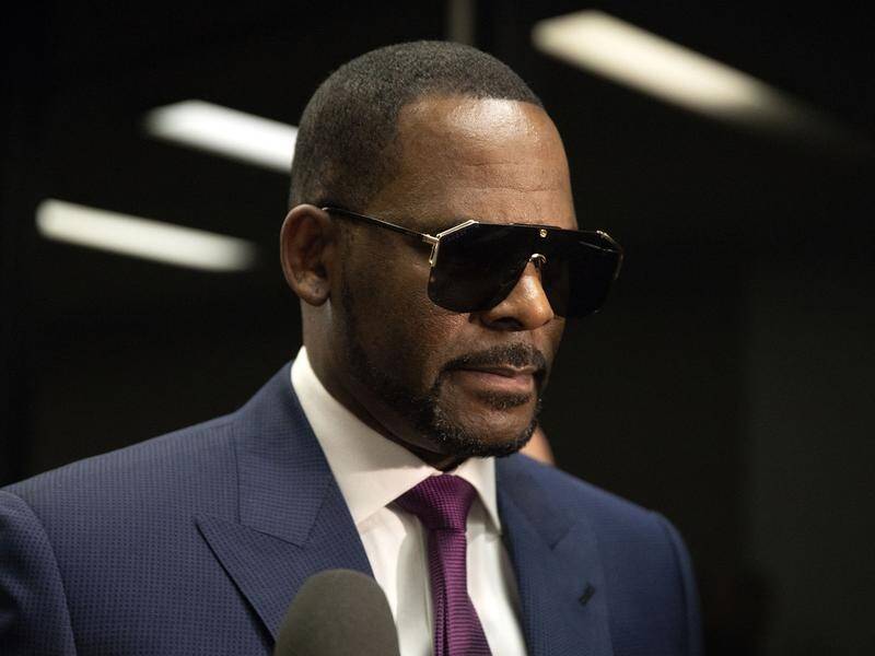 Singer R. Kelly asked the judge in his sex abuse case to let him visit Dubai.