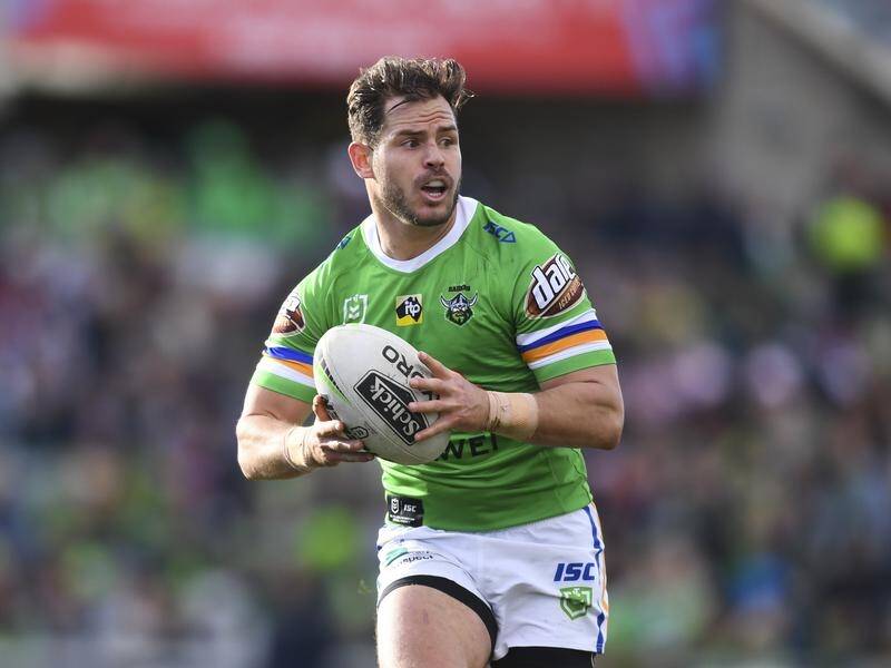 Aidan Sezer, a member of Canberra's 2019 NRL grand final team, will play for Leeds in 2022.