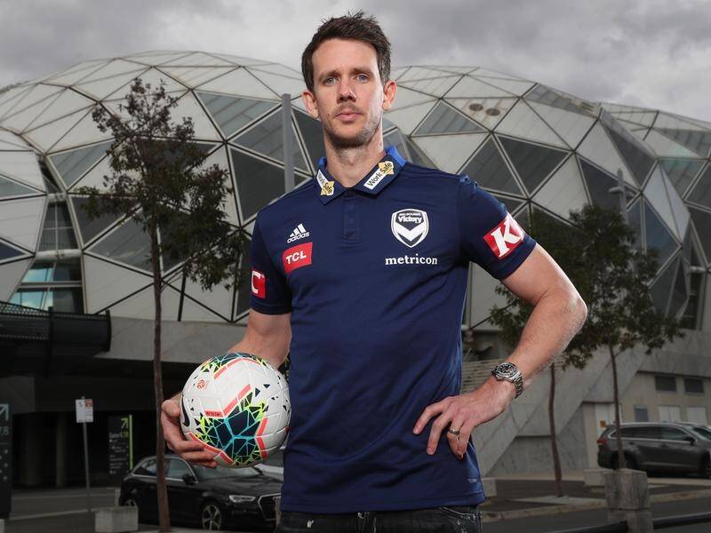 Victory recruit Robbie Kruse won't play the FFA Cup round of 32 match with the Jets due to injury.