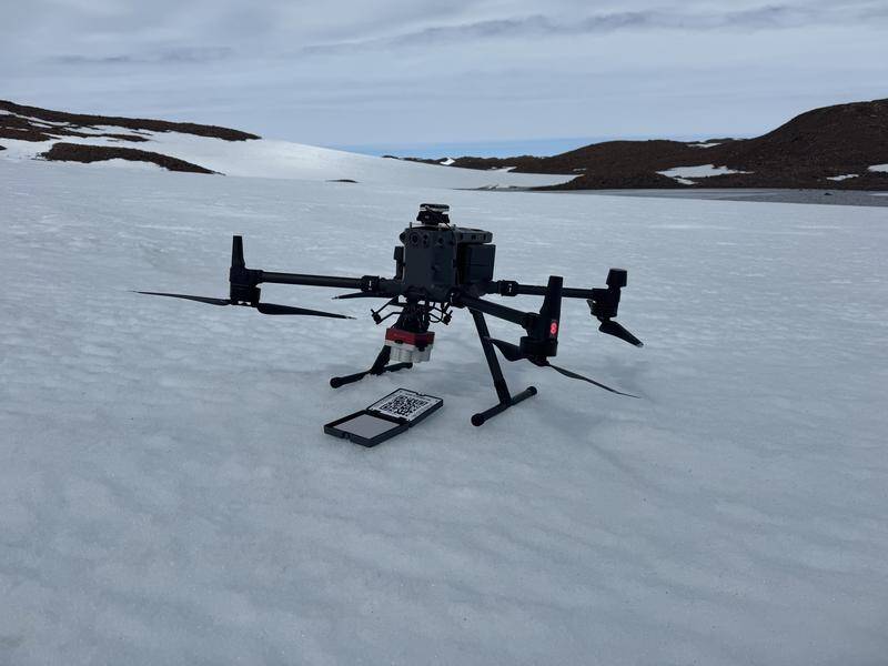 Scientists are using drones to survey and protect the rich wildlife in Antarctica. (HANDOUT/QUEENSLAND UNIVERSITY OF TECHNOLOGY)