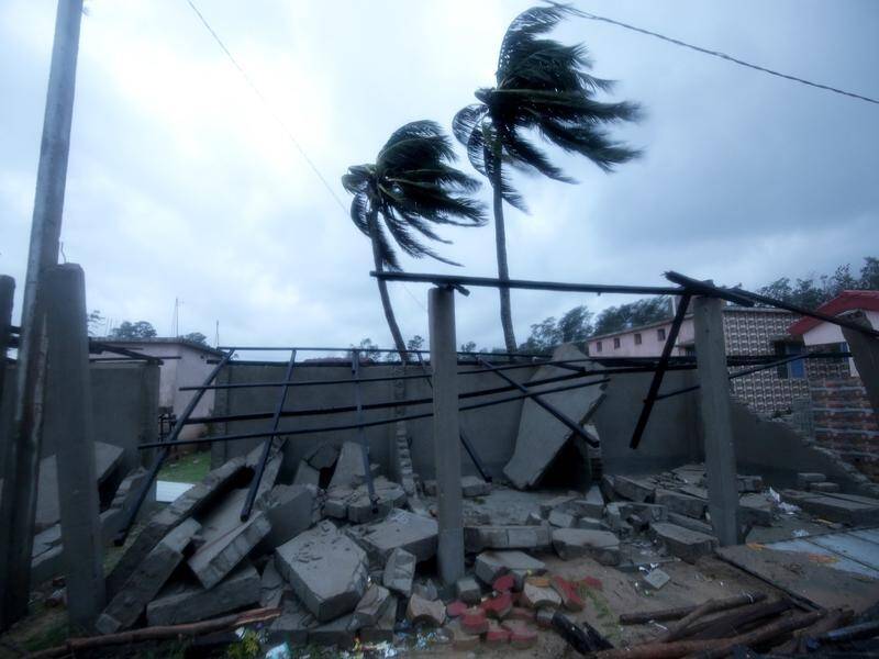 Cyclone Yaas has hit India and neighbouring Bangladesh, killing at least six people.