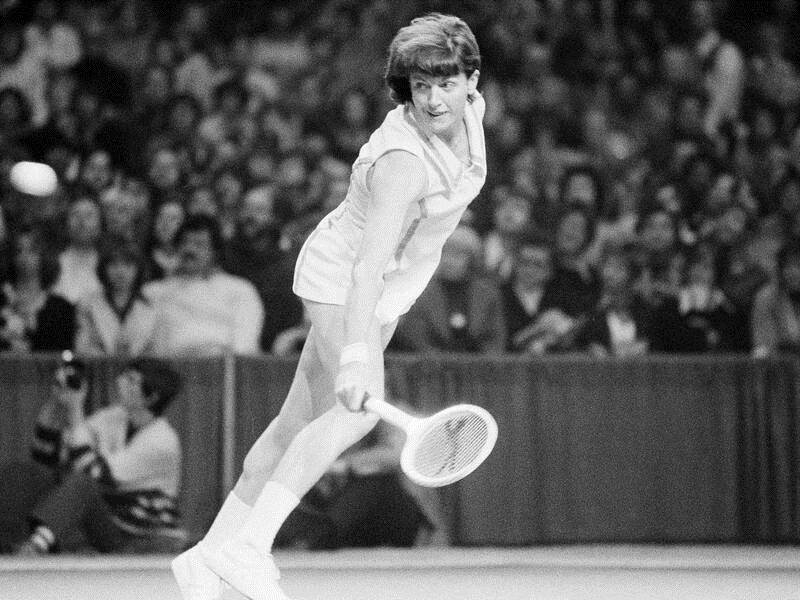 Margaret Court hits a backhand against Chris Evert in the 1977 Virginia Slims finals in Chicago.