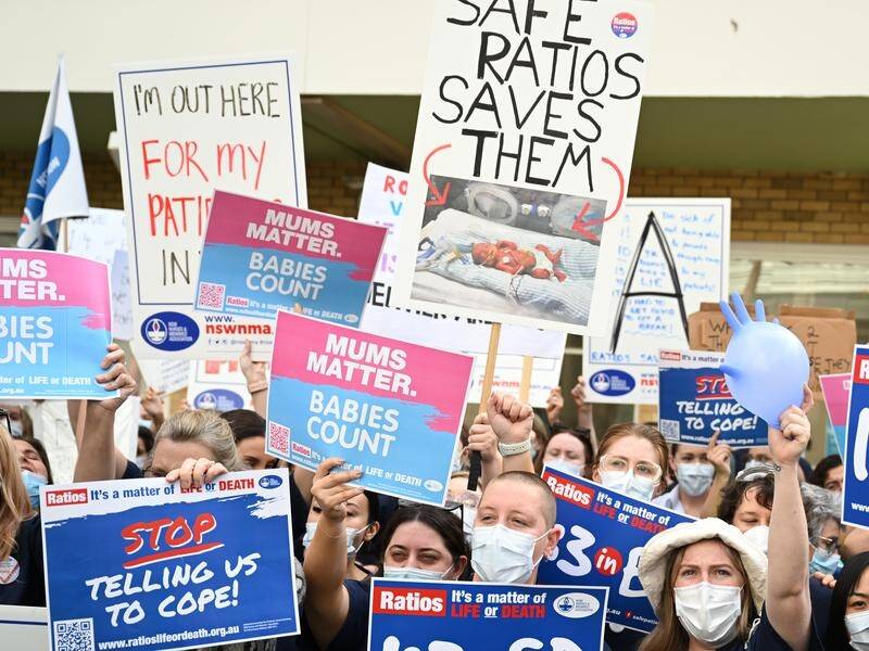 NSW nurses and midwives will take further strike action over workloads, pay and conditions. (Dean Lewins/AAP PHOTOS)