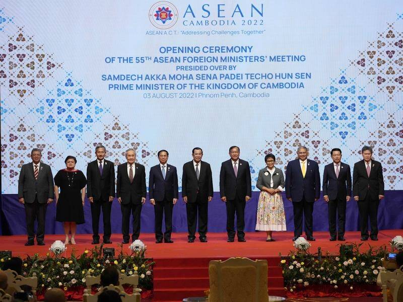ASEAN's foreign ministers are meeting in Cambodia to discuss sometimes divisive regional issues. (AP PHOTO)