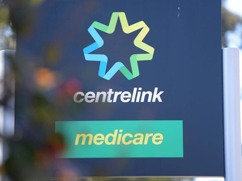 Hundreds of thousands of people were caught in Centrelink's robodebt debacle. (Tracey Nearmy/AAP PHOTOS)
