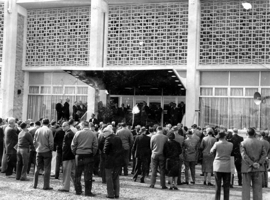 Official opening: The scene on July 20, 1963.