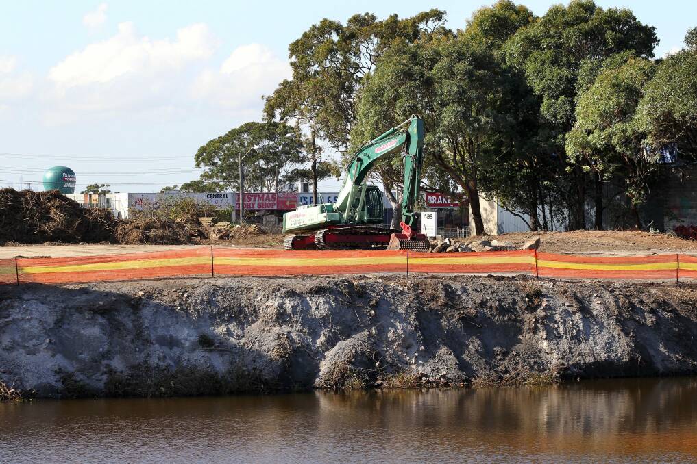 Next big thing: Earth works on the Kirrawee brick pit site.  Picture:Sam Moore